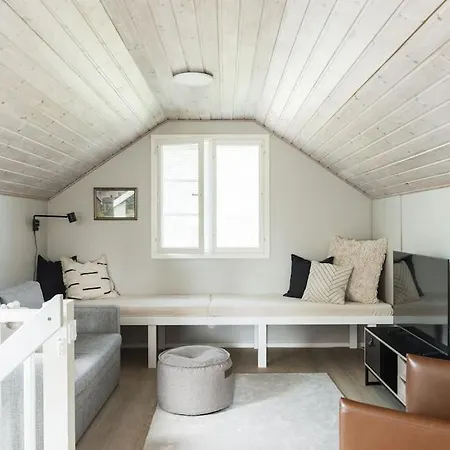 Dağ evi Charm - Cozy Getaway In The Archipelago *